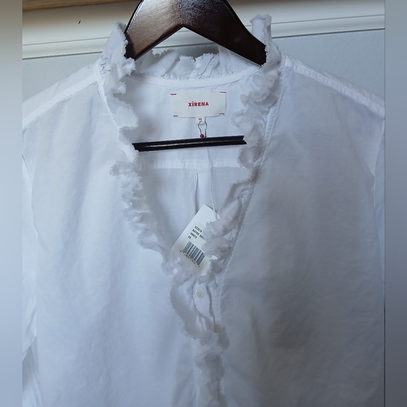 NWT XiRENA Kayde Shirt in white. Size XS - Picture 3 of 6